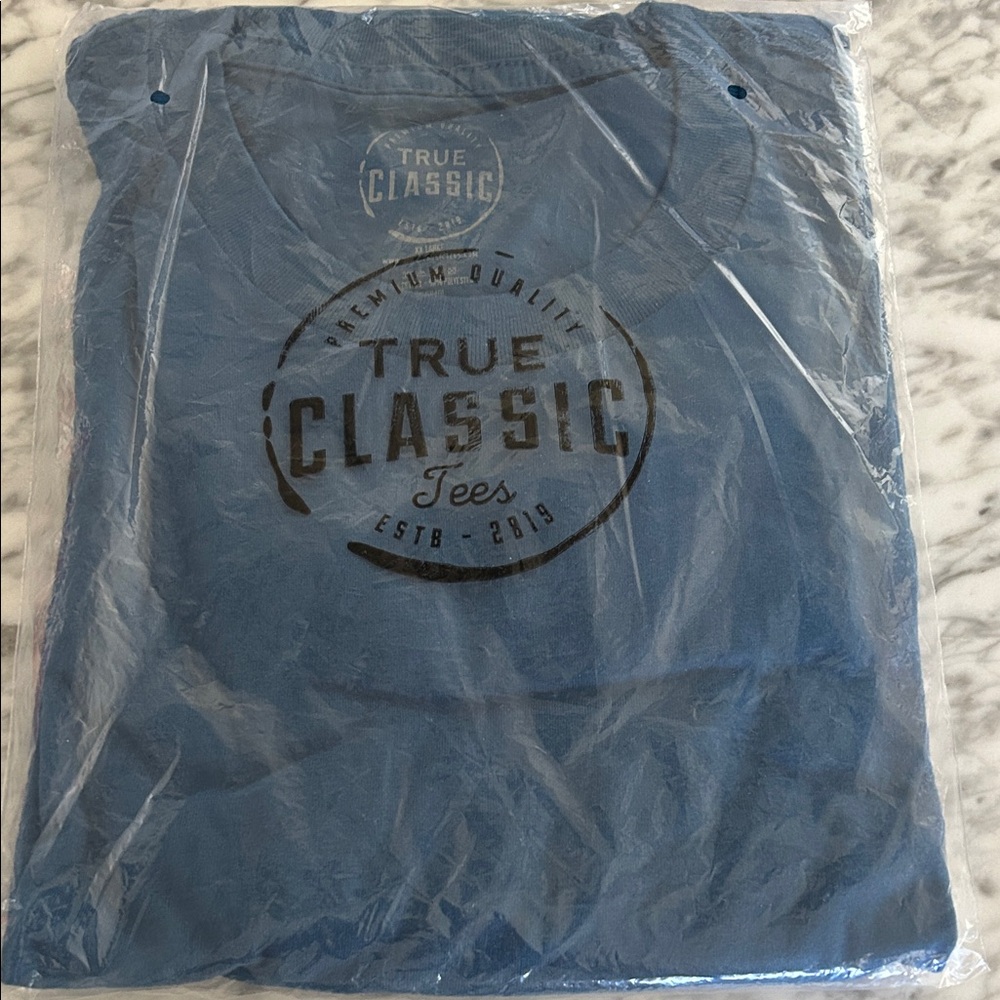 True Classic Men's Blue Short Sleeve Tee